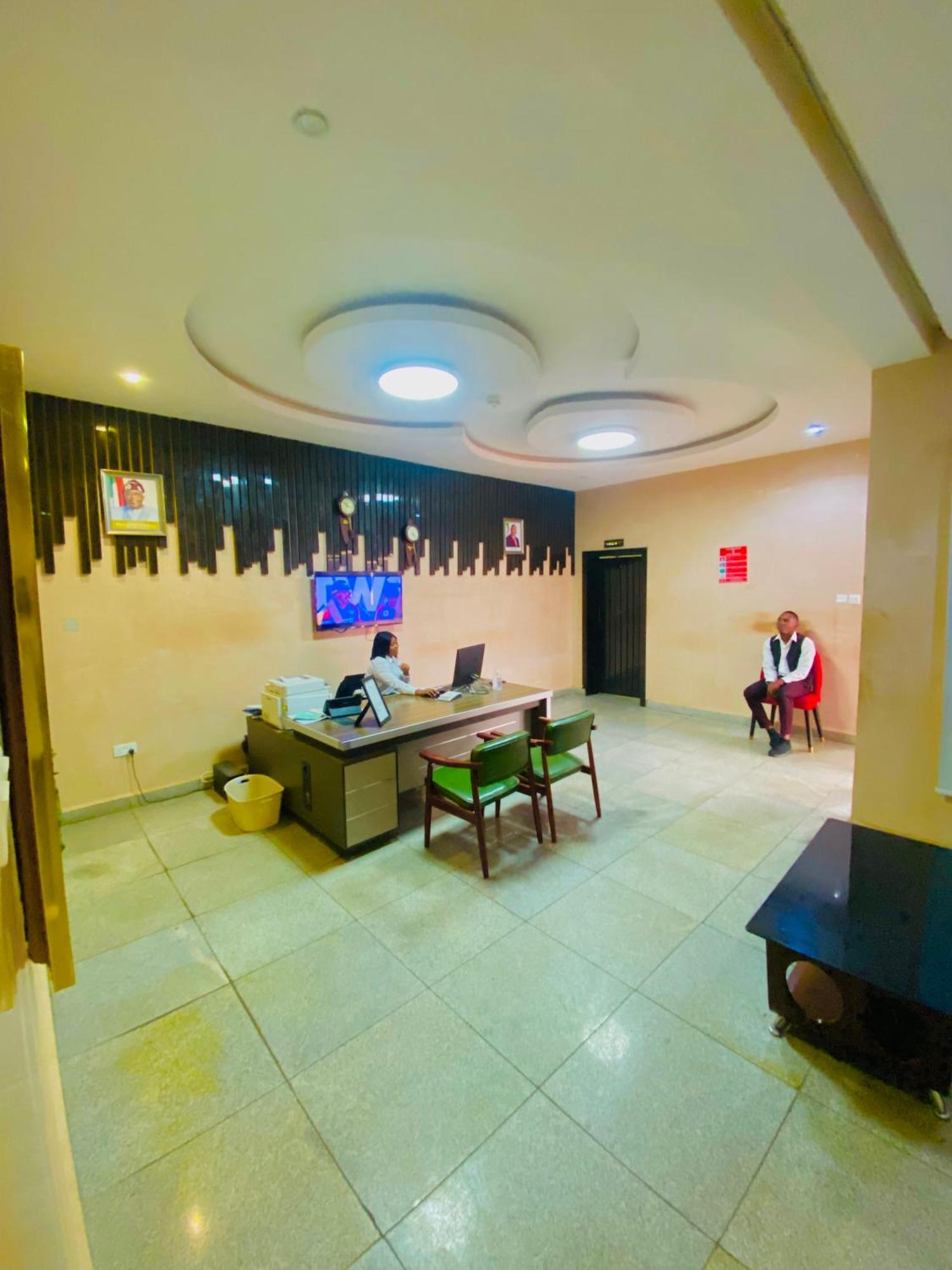 Vibes Suites Kaba المظهر الخارجي الصورة